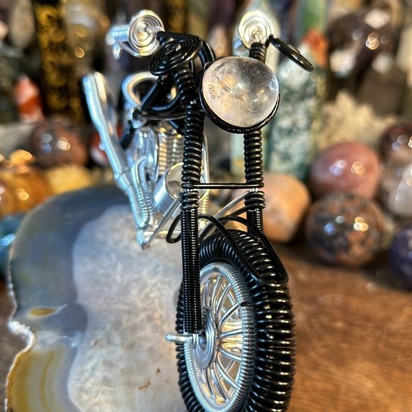 🔥SALE🔥 Hand Made Wire Wrapped Motorcycle! - Picture 11 of 13